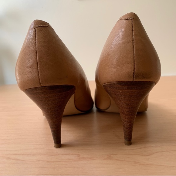 Urban Outfitters • Classic Peep Toe Heels - Picture 5 of 7